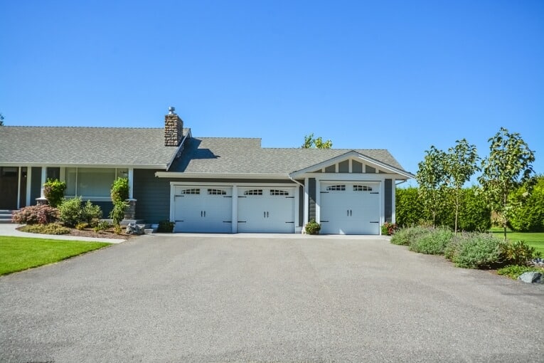 Picture of asphalt driveway.