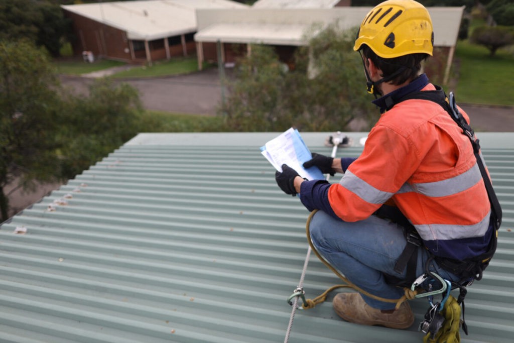 roofer vs. insurance company