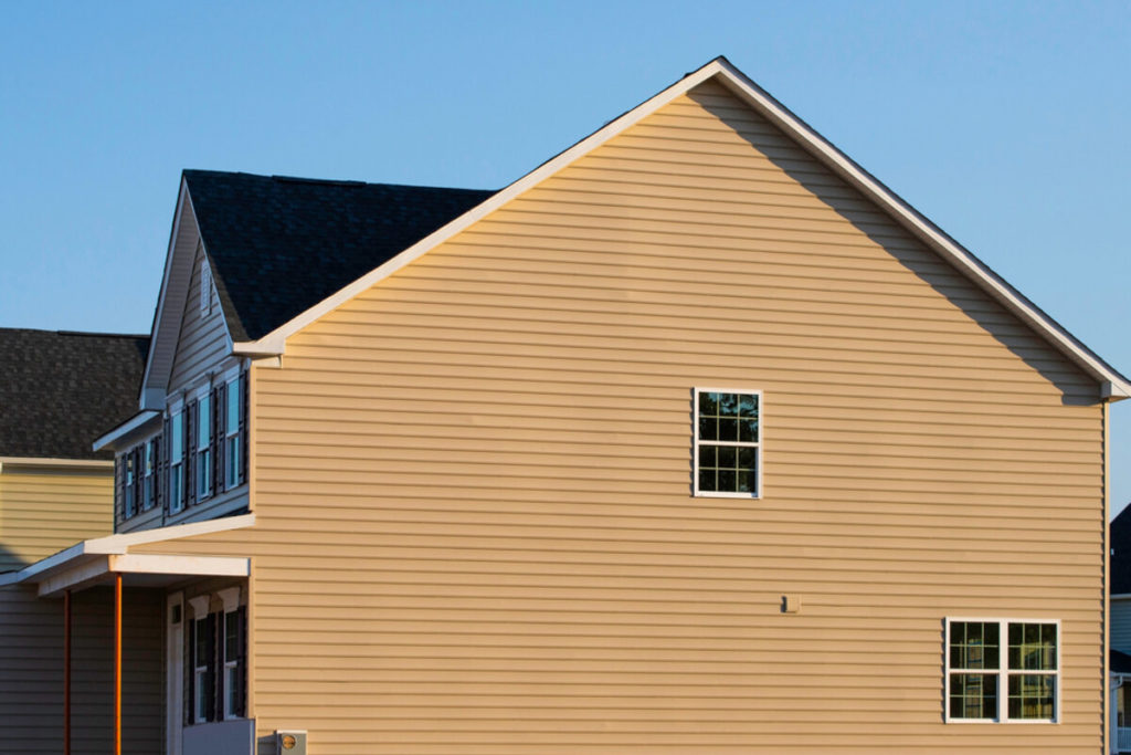 6 Reasons Why Your Vinyl Siding Is Warping, Buckling, and Cracking